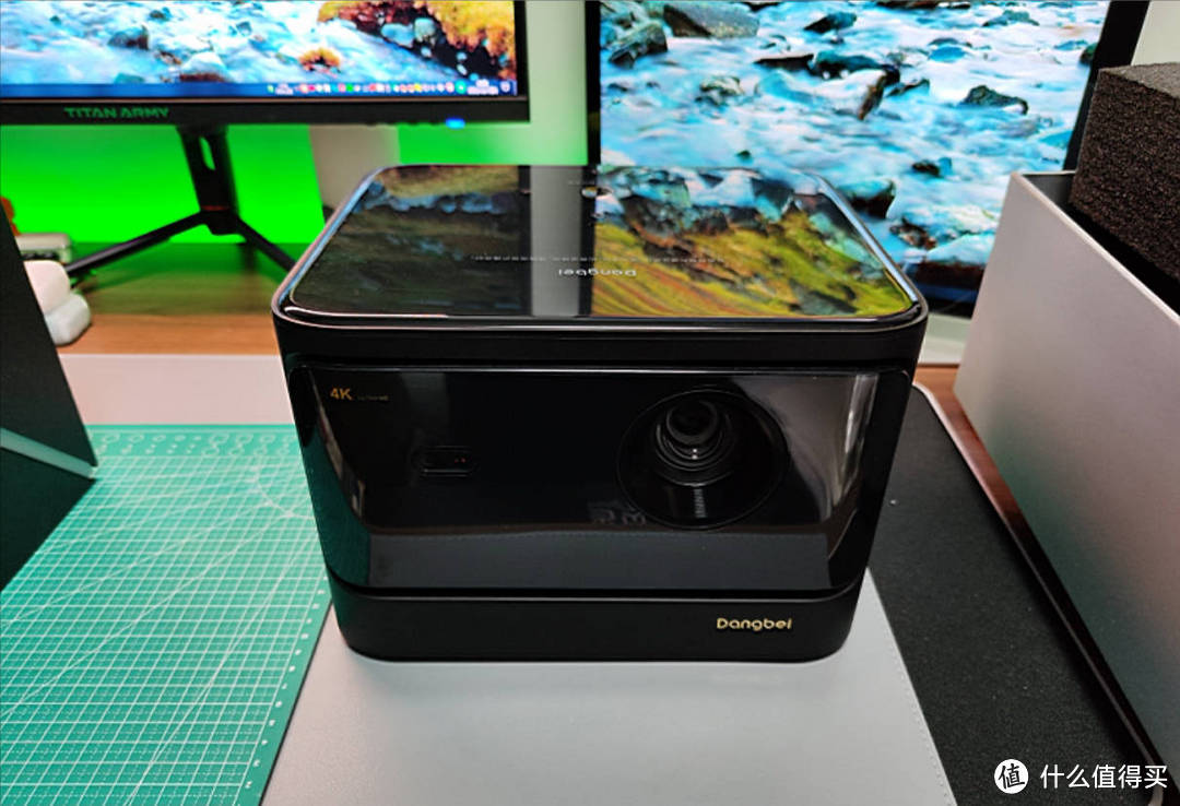 真假难辨？有关家用4K投影仪，厂商的文字游戏你可别信！