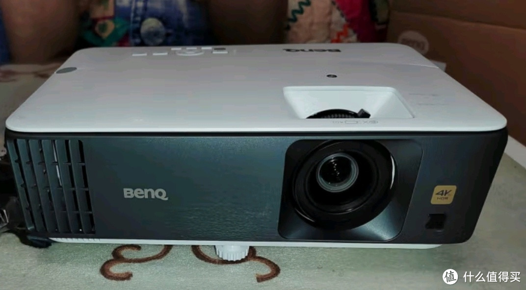 明基(BenQ)TK700 投影仪 投影仪家用 游戏投影 (4K超高清 3200流明 HDR 240Hz&4ms)