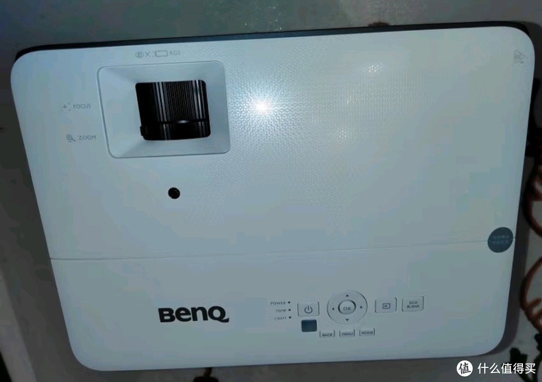 明基(BenQ)TK700 投影仪 投影仪家用 游戏投影 (4K超高清 3200流明 HDR 240Hz&4ms)