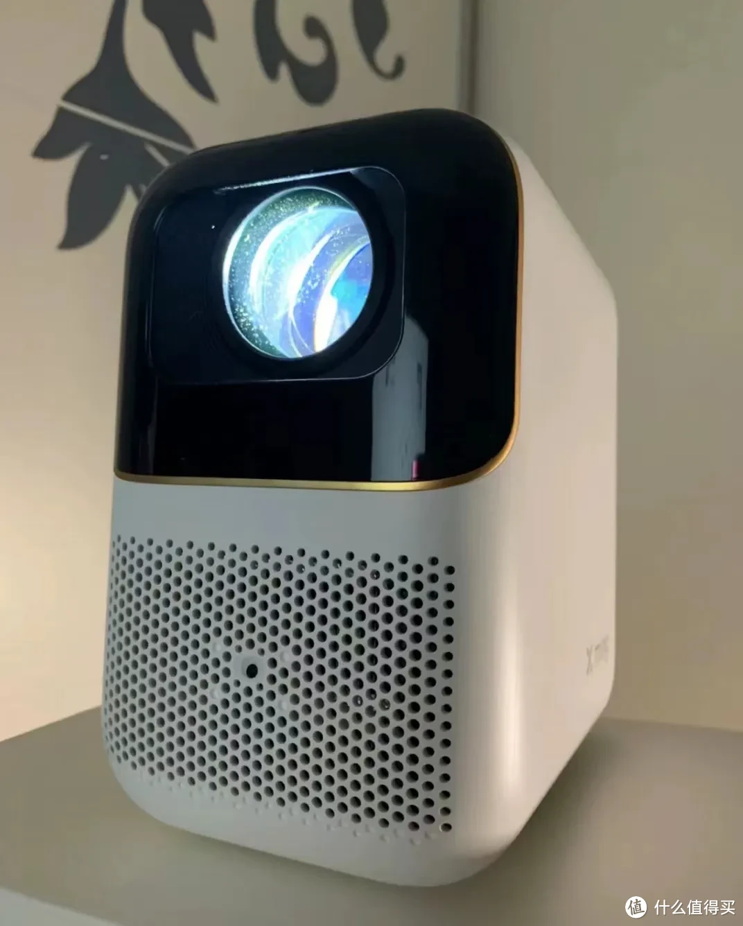 499元的小明Q1 Pro投影仪,亮度大幅升级,支持自动对焦