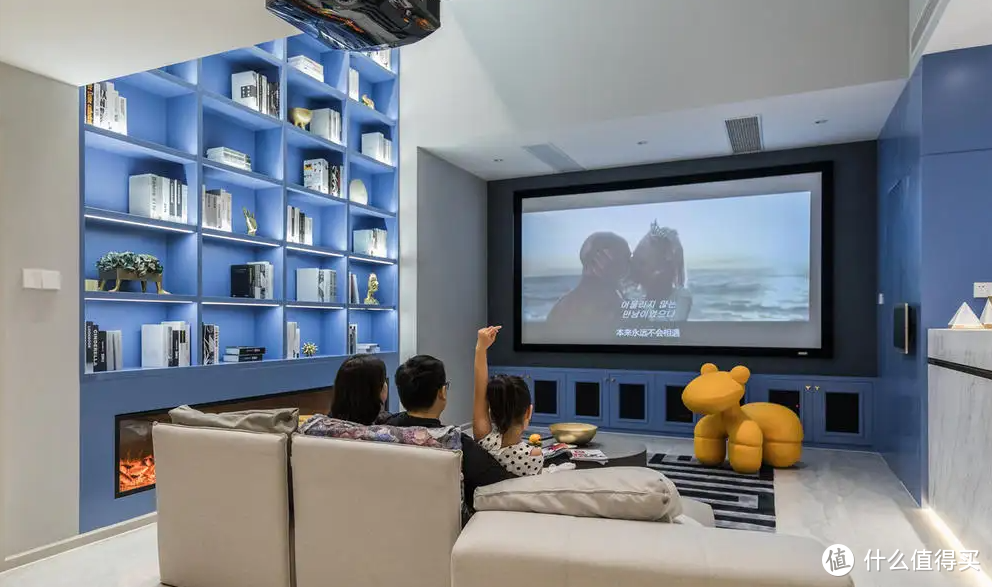 浅谈投影仪的性价比,家用投影仪选购是看参数还是看价格?